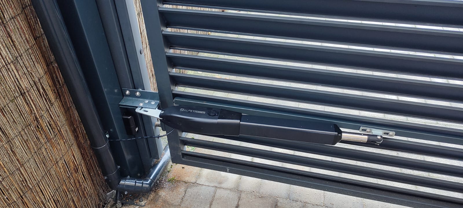 Brama skrzydłowa Leszno – widok 5